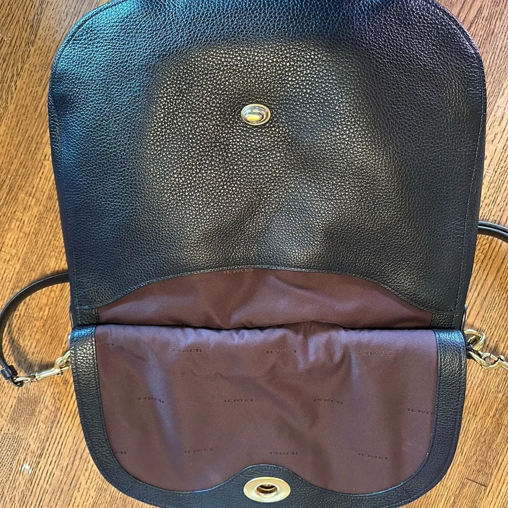 NWOT Coach Black Leather Shoulder Bag with Gold Hardware - Picture 4 of 8